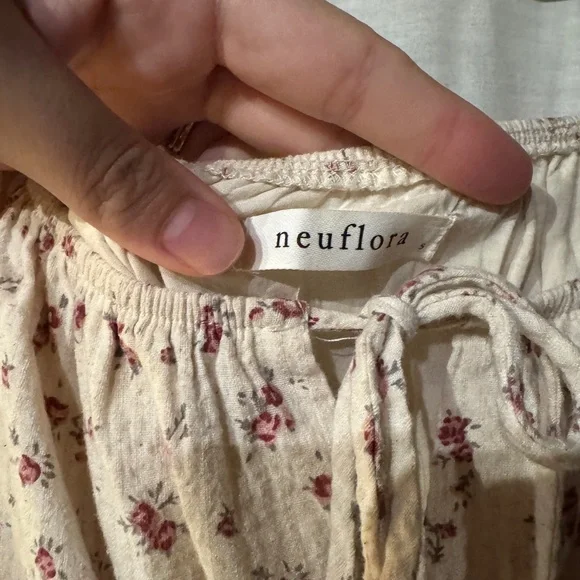 Valencia Dress- Blush Floral - Picture 4 of 5